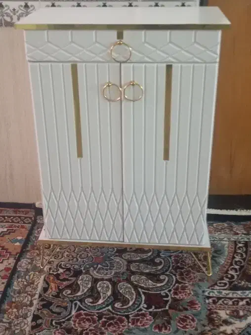 میز کنسول و آینه جاکفشی و میز تلویزیون و بوفه|بوفه، ویترین، کنسول|شال, |دیوار