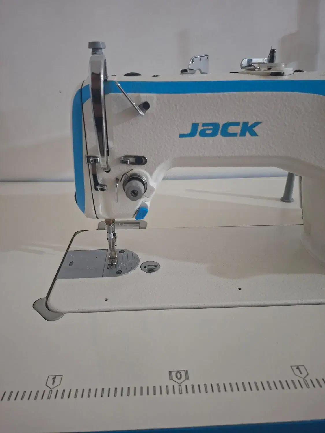 در حد نو|چرخ خیاطی و ریسندگی|چهارباغ, |دیوار