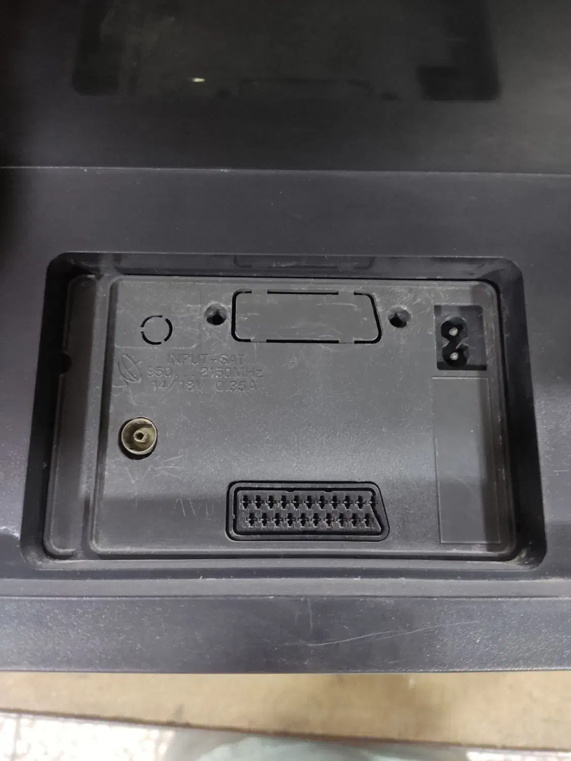 تلویزیون اییچ ۲۱|تلویزیون و پروژکتور|الوند, |دیوار