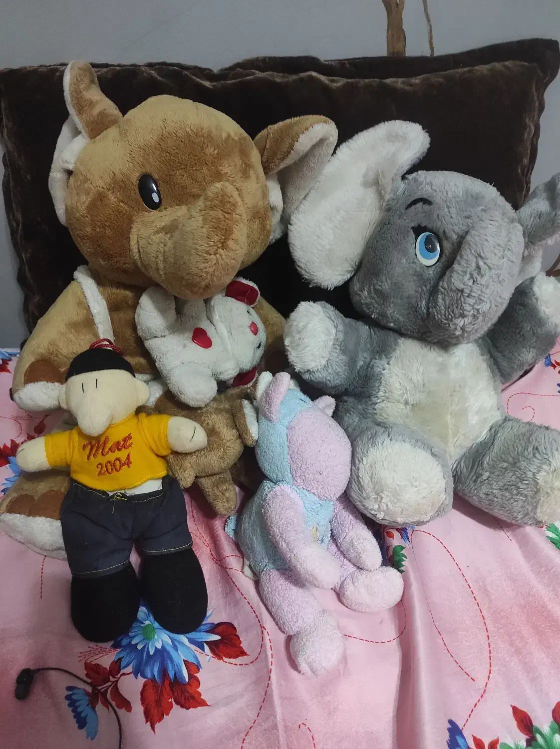 عروسک|اسباب‌بازی بچه|رستم‌آباد, |دیوار