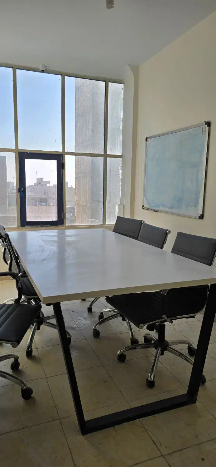 صندلی و میز مدیریت و کنفراس|مبلمان اداری|ورامین, ورامین|دیوار