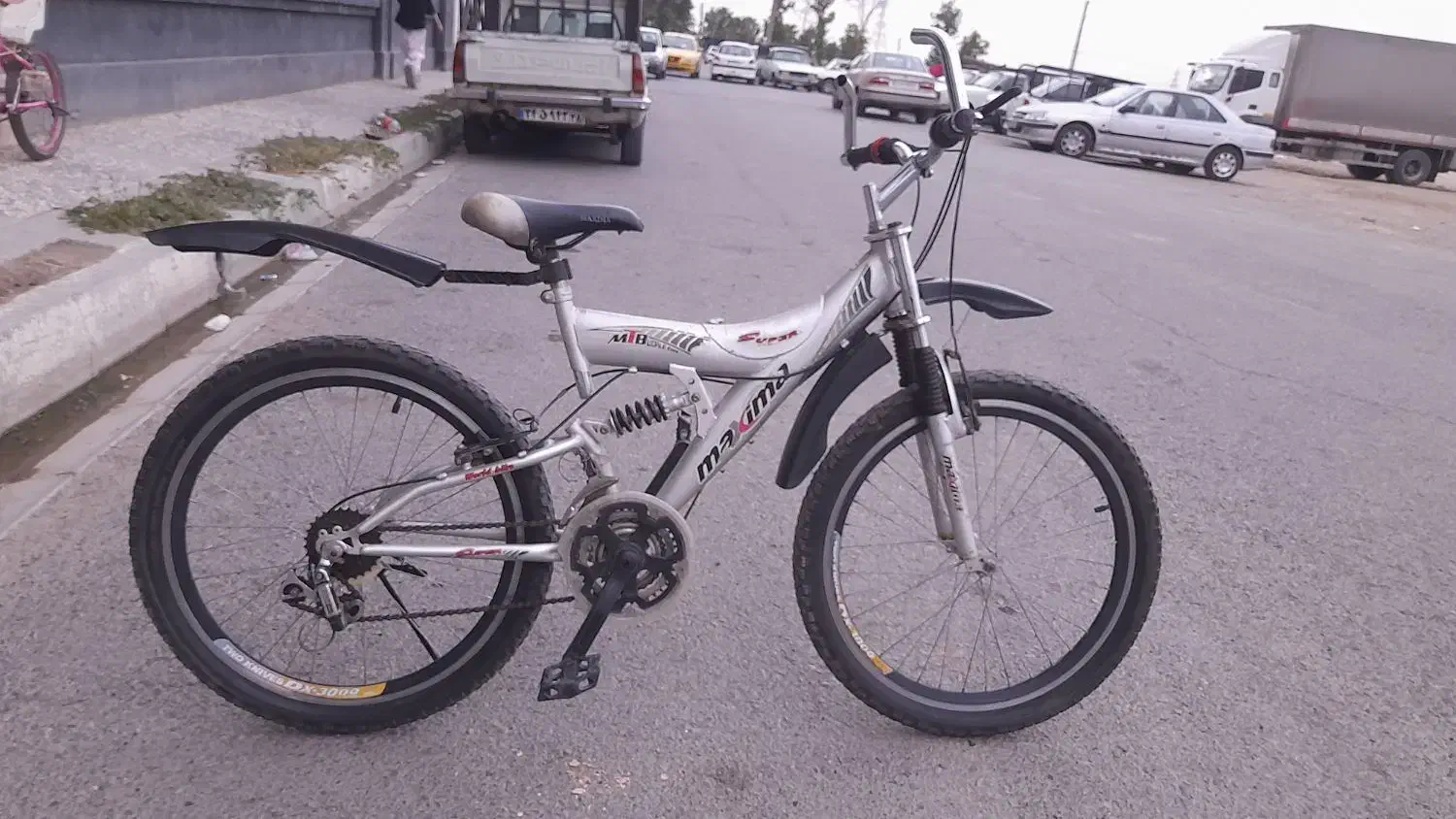 دو عدد دوچرخه سایز ۲۴و۲۰|دوچرخه، اسکیت، اسکوتر|چهاردانگه (تهران), |دیوار