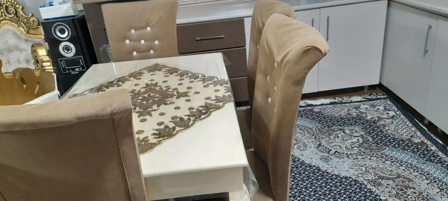 میز،غذا خوری|میز و صندلی غذاخوری|صائین قلعه, |دیوار