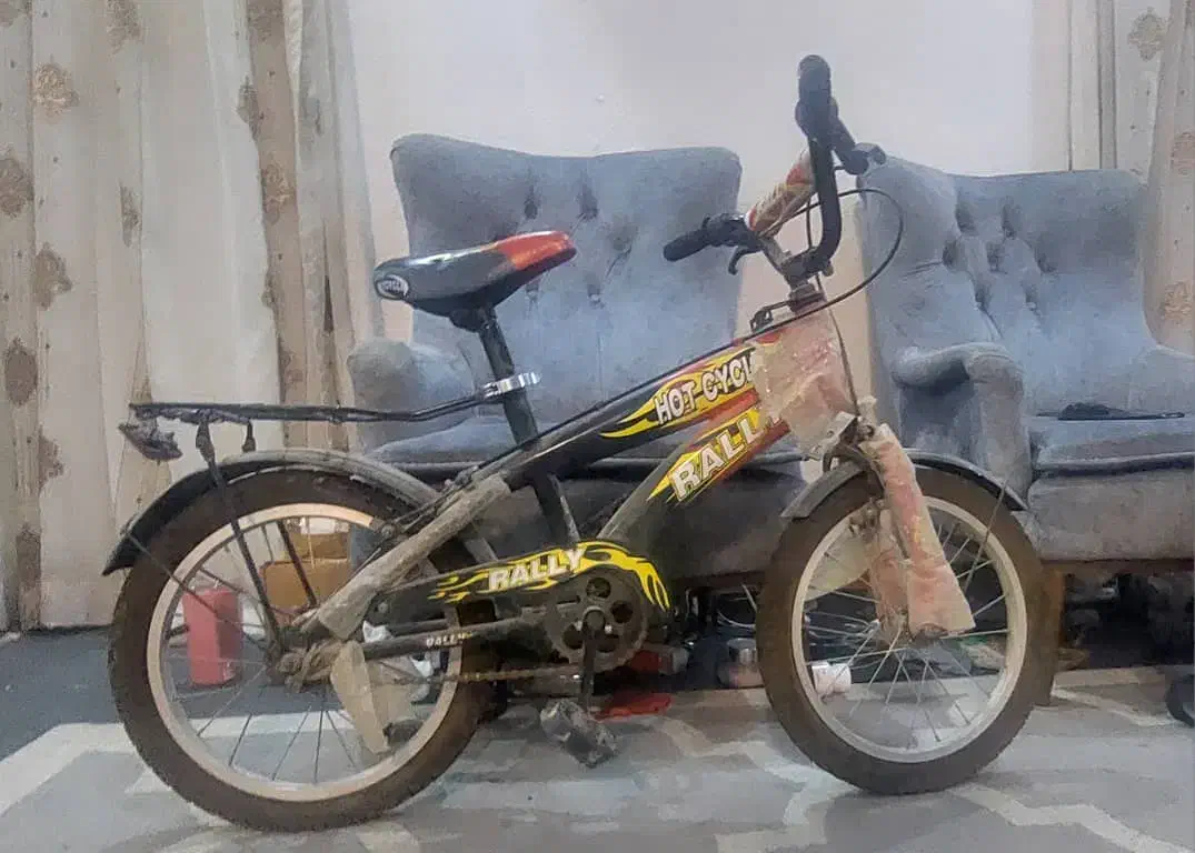 دوچرخه پسرانه سایز ۱۶|دوچرخه، اسکیت، اسکوتر|کیش, |دیوار