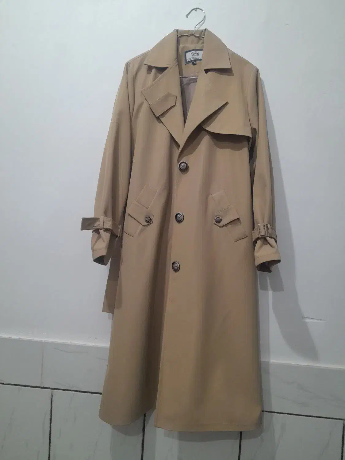 بارونی بلند|لباس|فردوس (خراسان), |دیوار