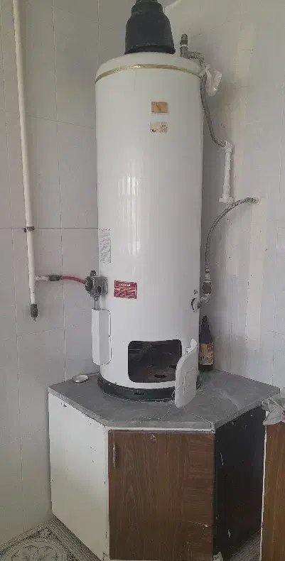فروش آبگرمکن با کابینت زیرش|آبگرمکن، پکیج، شوفاژ|بروجن, |دیوار
