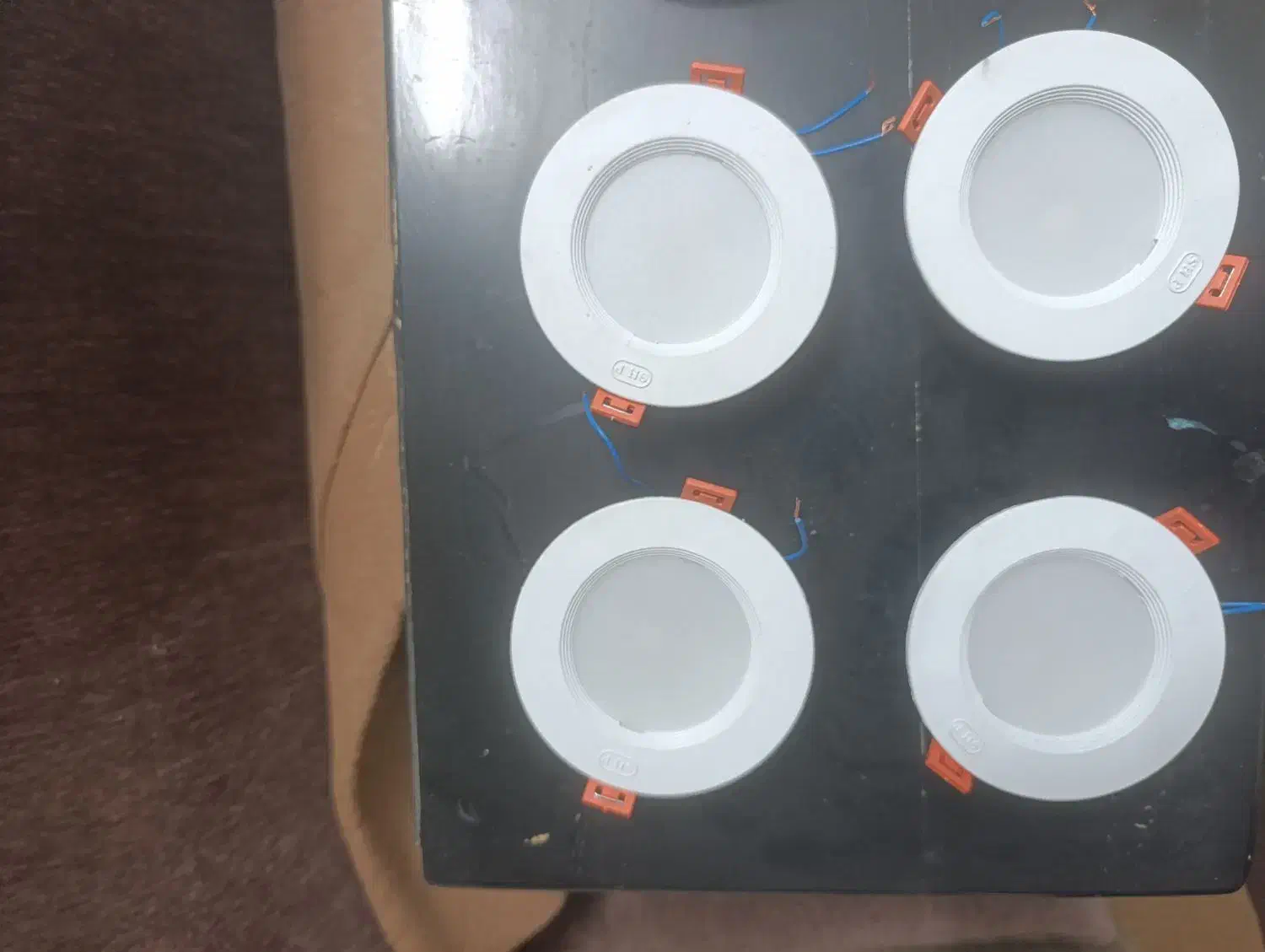 پروژکتور و هالوژن و دوربین مداربسته و قفل کلید|فروشگاه و مغازه|قم, پردیسان|دیوار