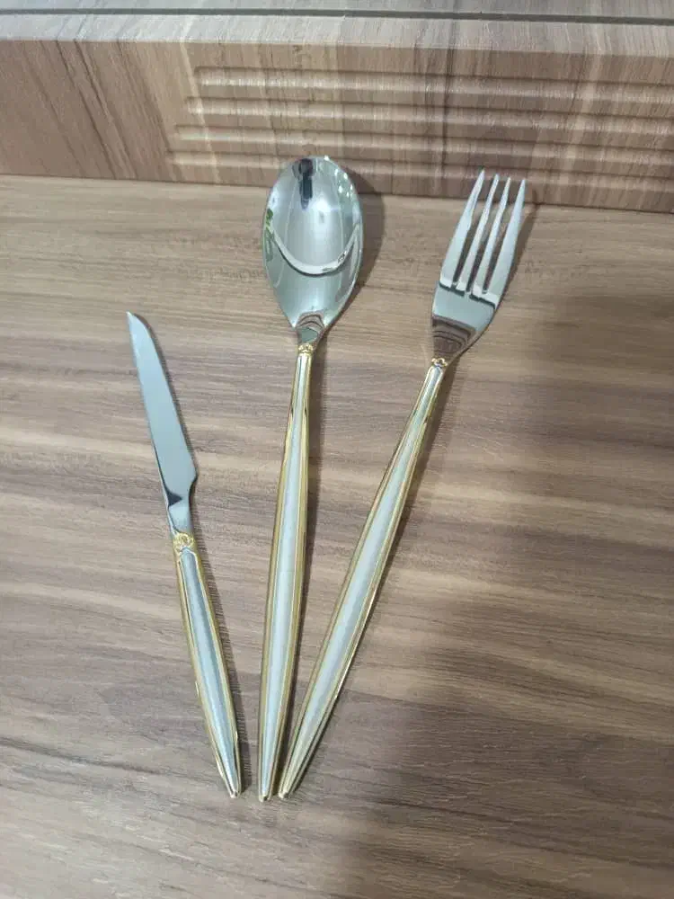 قاشق و چنگال یونیک اصل|ظروف سرو و پذیرایی|شیراز, آزادگان|دیوار