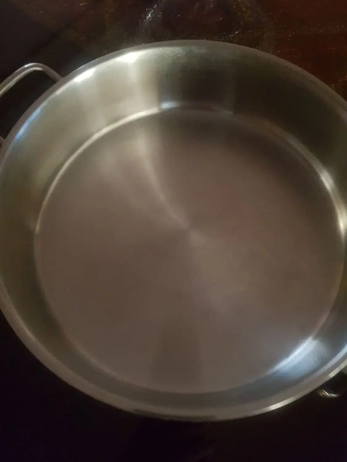 تابه استیل.ترک|ظروف پختوپز|قزوین, |دیوار