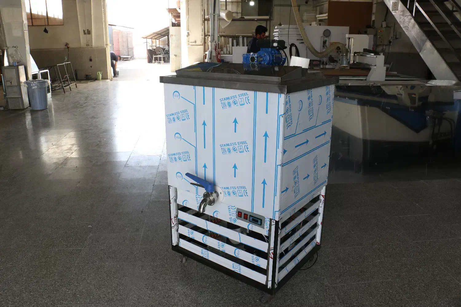 یخچال خنک کننده سردکن شیر سرد کن شیرسردکن 200لیتر|ماشینآلات صنعتی|اصفهان, شیخ اشراق|دیوار