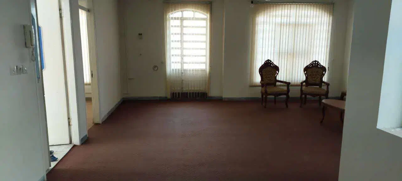 اجاره منزل طبقه دوم آزادگان|اجارهٔ خانه و ویلا|شیراز, کیان شهر|دیوار