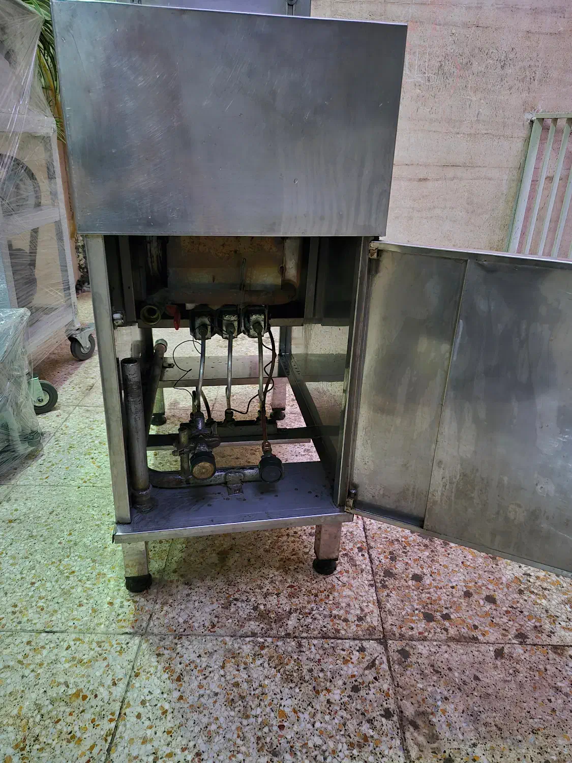 چرخ گوشت|کافی‌شاپ و رستوران|کرج, شهرک فهمیده|دیوار