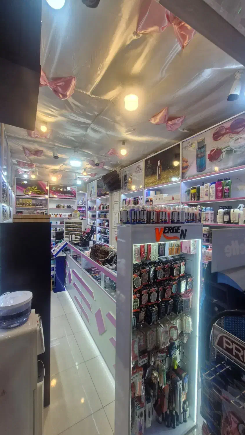 فروشنده ویترین فروشگاه|فروشگاه و مغازه|اصفهان, شاهد|دیوار