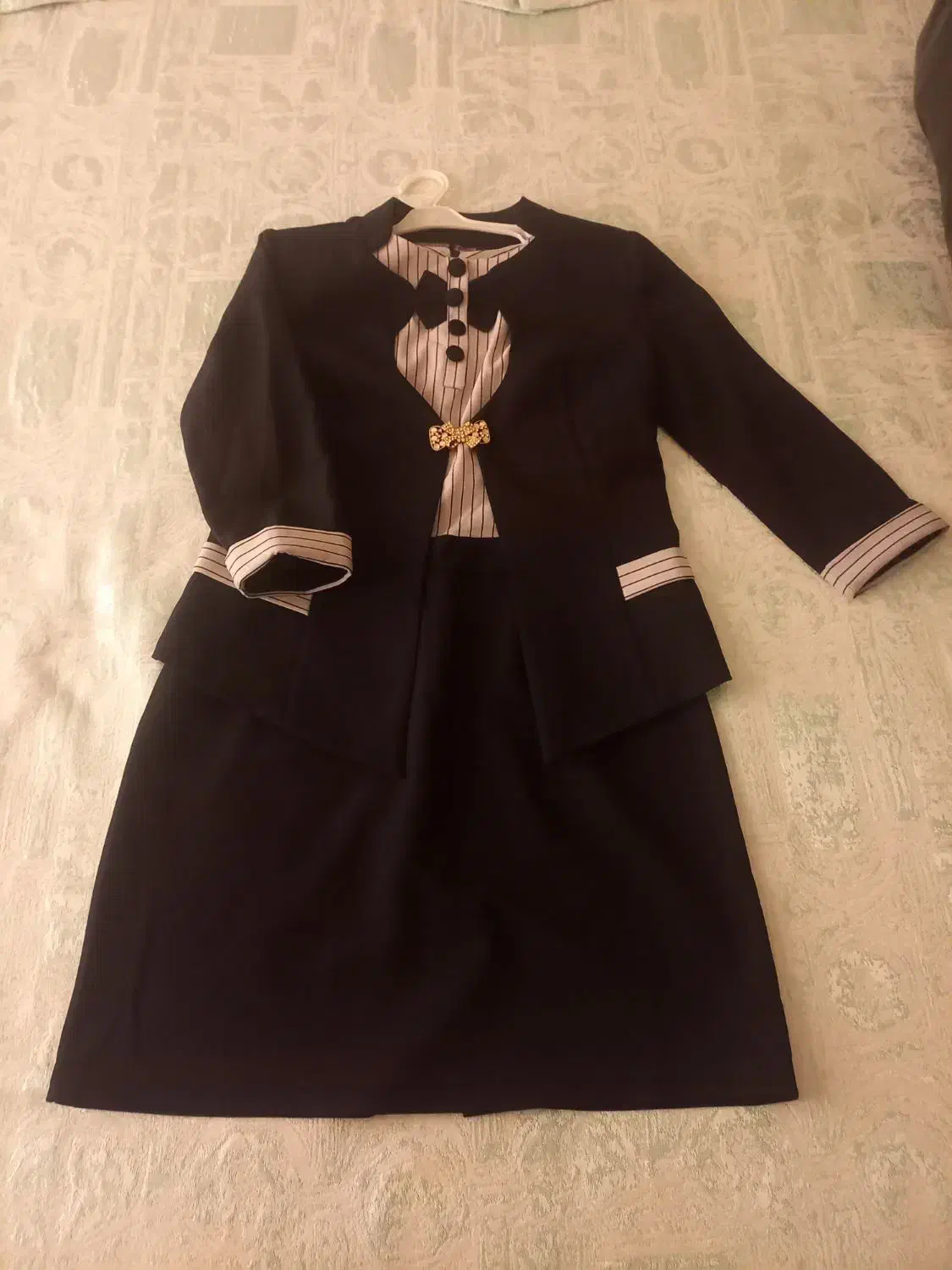 کت وسرافت|لباس|هشتگرد, فاز ۲ مهستان|دیوار