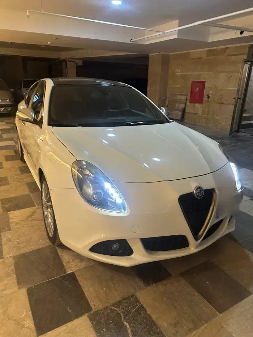 آلفارومئو جولیتا|خودرو سواری و وانت|ارومیه, |دیوار