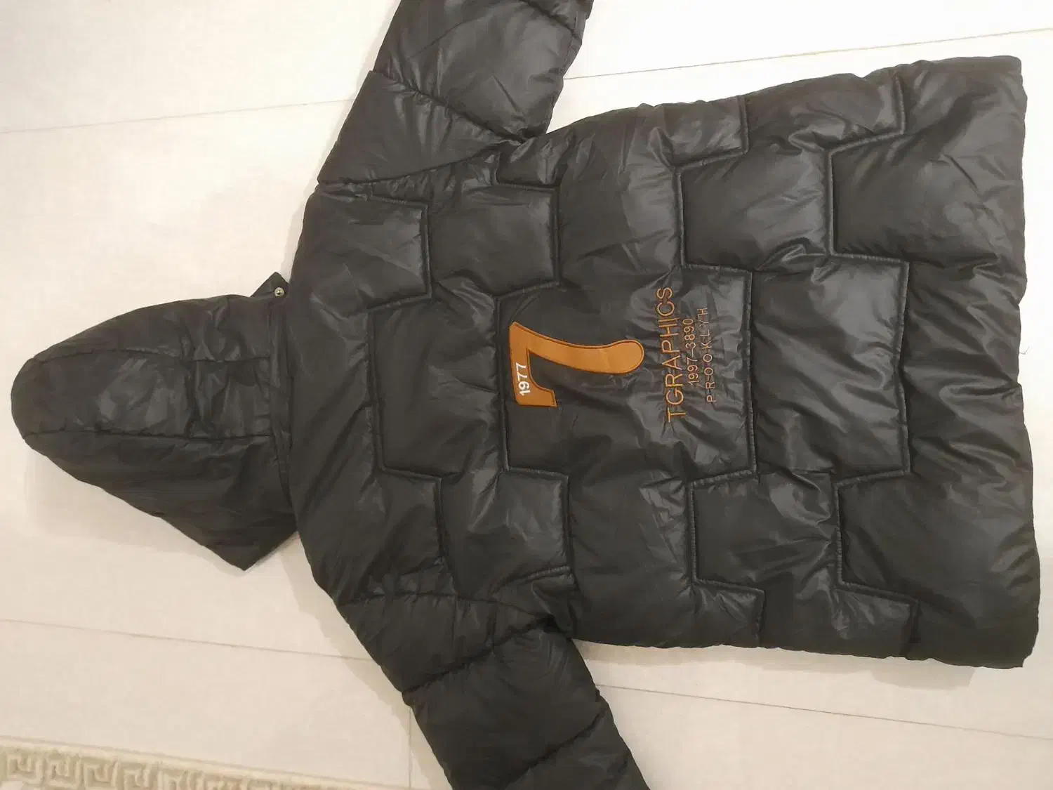 وسایل شخصی|کفش و لباس بچه|رشت, نظری|دیوار