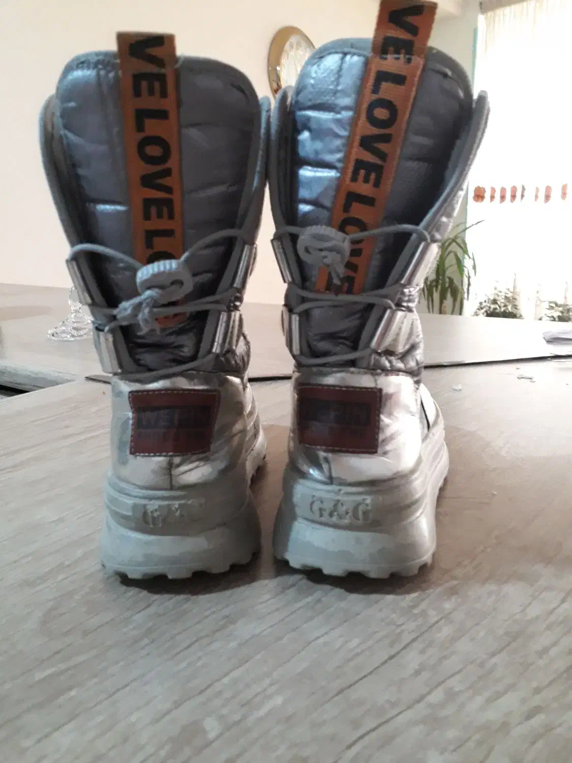 پوتین|کیف، کفش، کمربند|تبریز, |دیوار