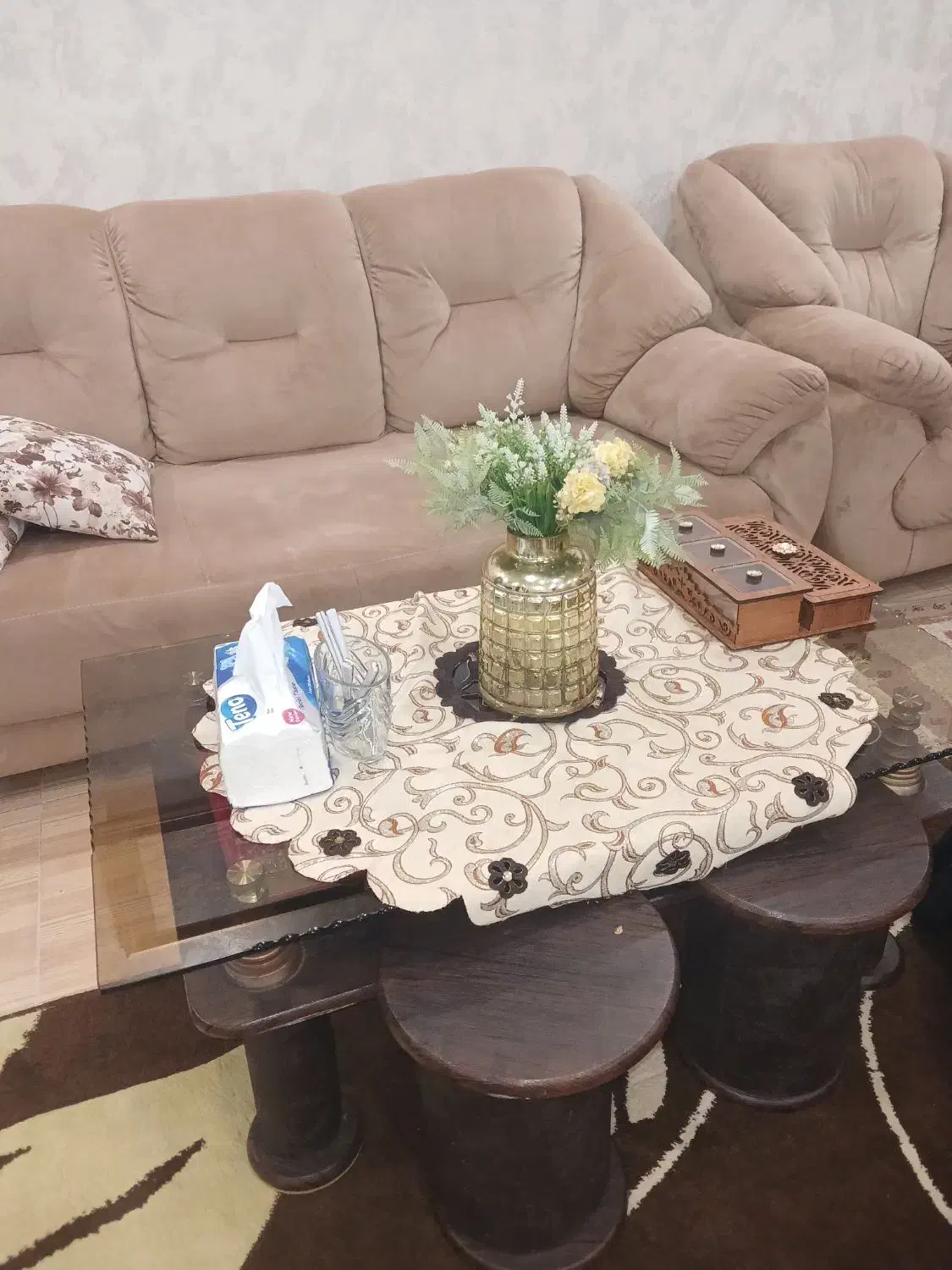 جلو میز|مبلمان خانگی و میز عسلی|رشت, پستک|دیوار