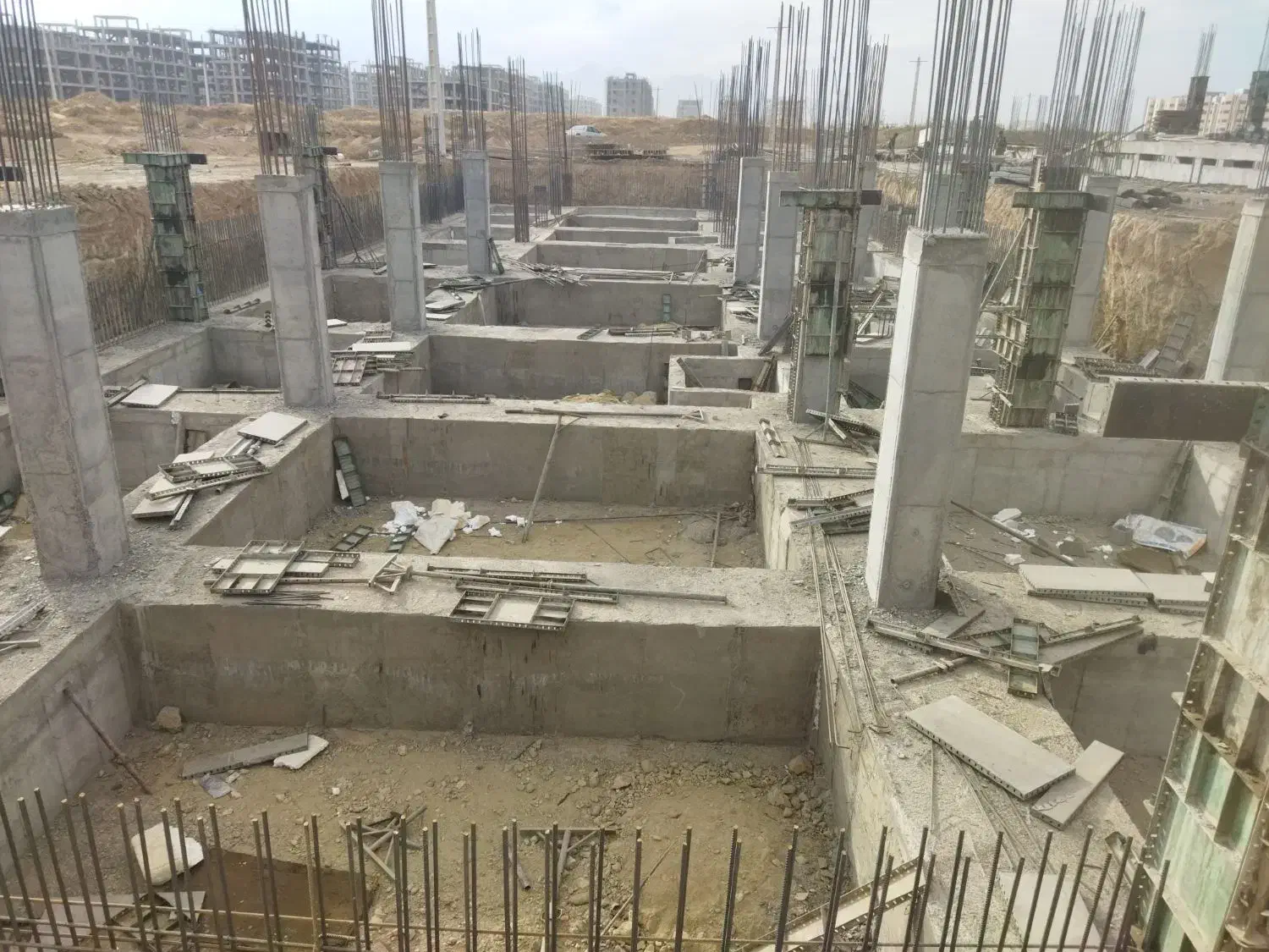 اسکلت بتن اجرا ارماتور بند دست مزد|استخدام صنعتی، فنی، مهندسی|مرند, |دیوار