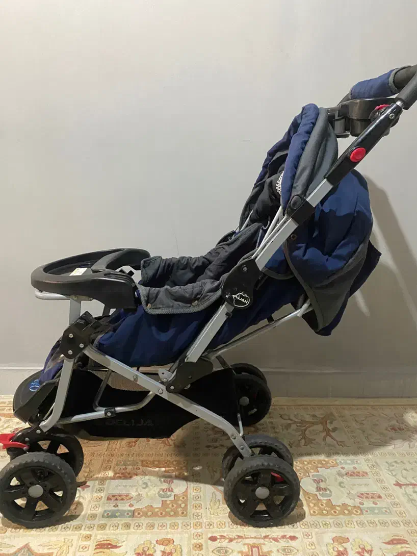 کالسکه کودک|کالسکه و لوازم جانبی|هشتگرد, شهرک ارم شرقی|دیوار