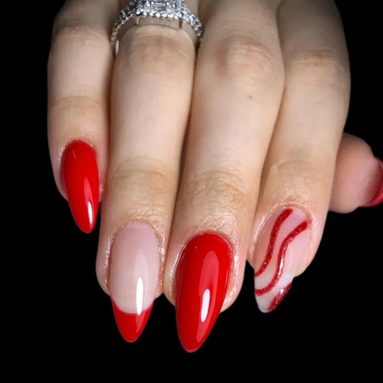 کاشت و ترمیم ناخن(لاک ژل +هرنوع طرحی رایگان)|خدمات آرایشگری و زیبایی|رشت, گلسار|دیوار