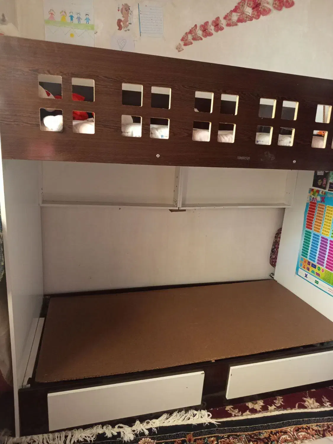 تختامدیافسالمسالم|تخت و سرویس خواب|نیشابور, کشتارگاه|دیوار