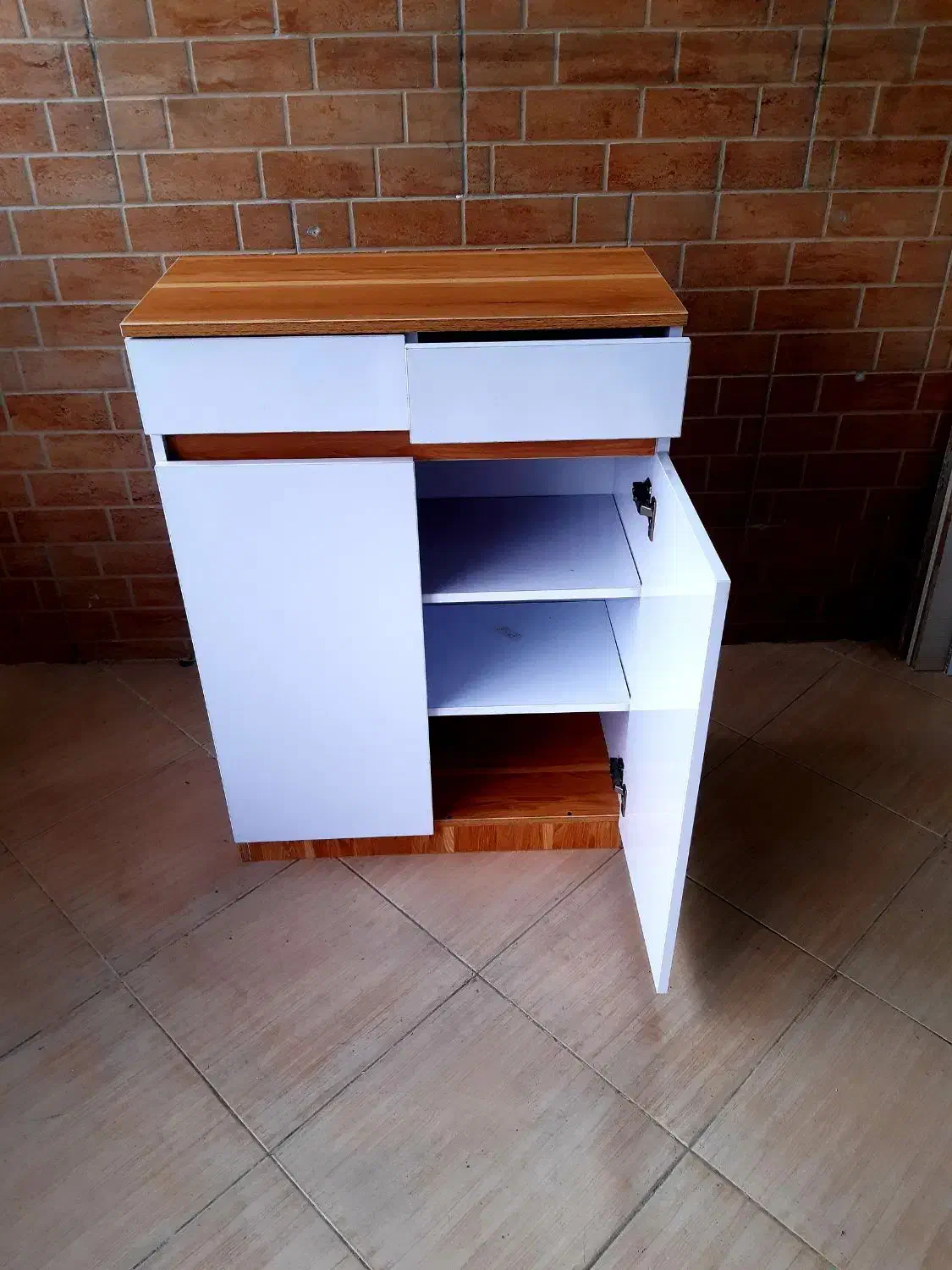 جاکفشی|جاکفشی، کمد، دراور|لنگرود, |دیوار