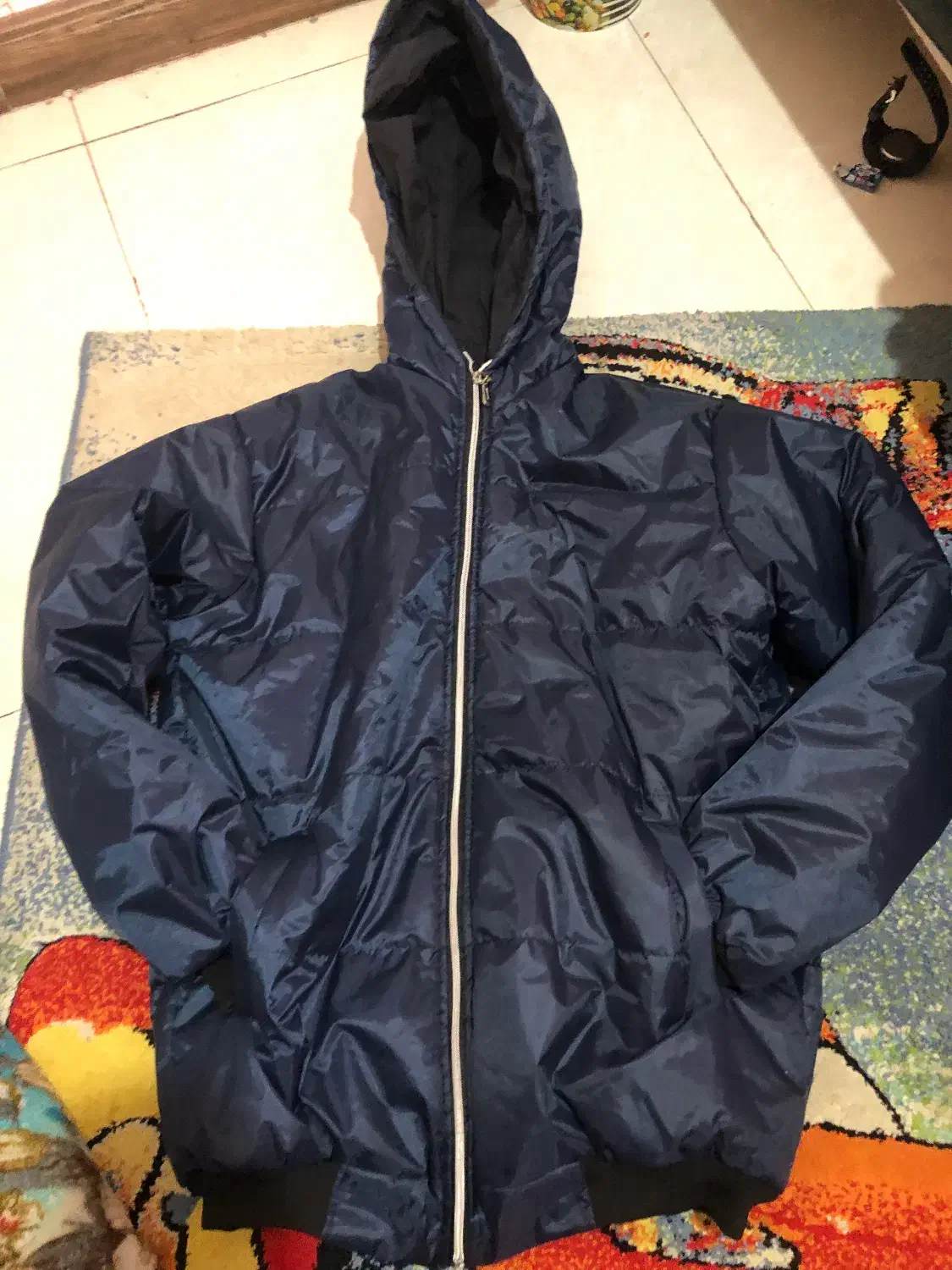 کاپشن نو نو|لباس|رشت, توشیبا|دیوار