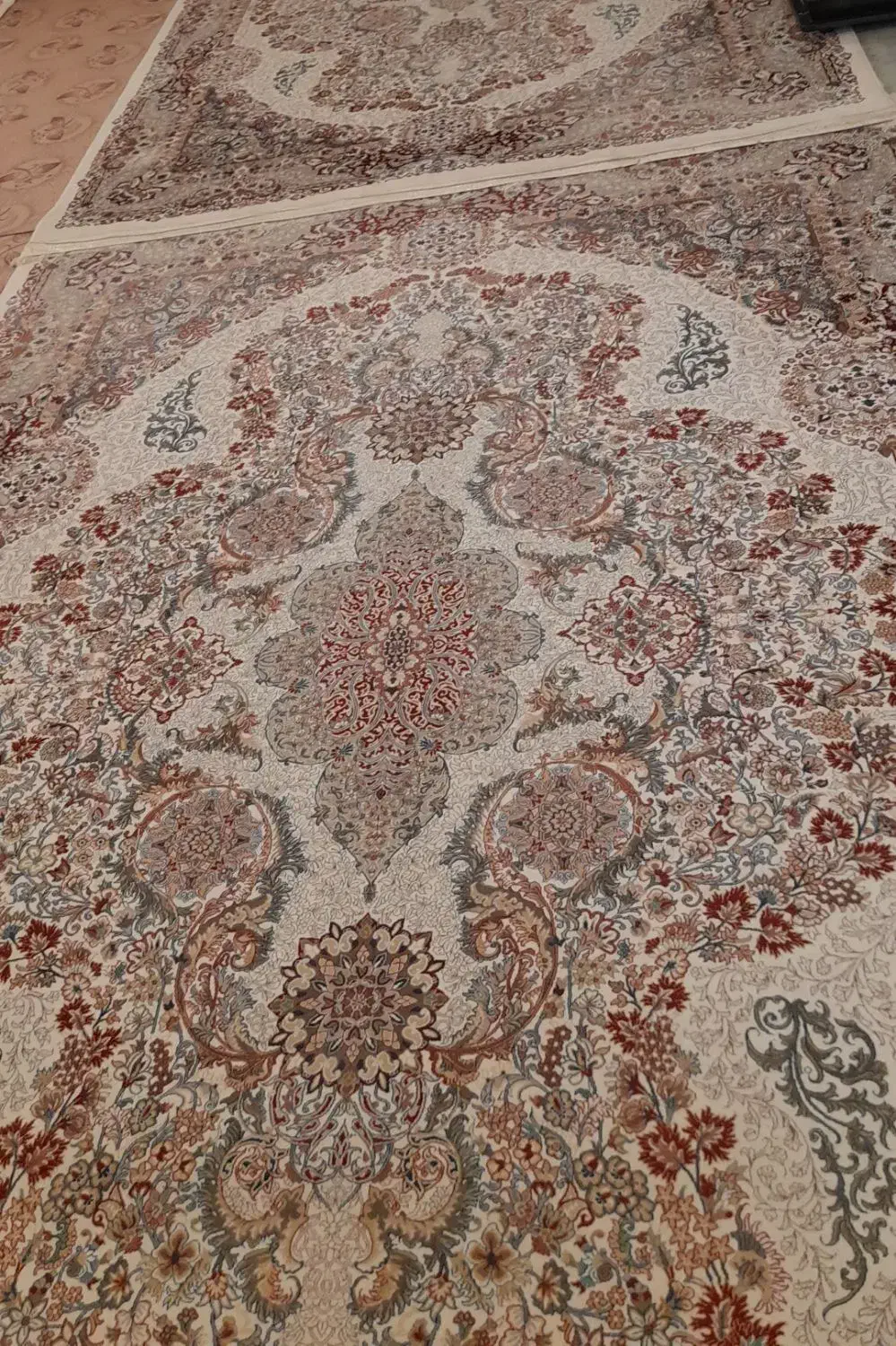 فرش درحدنو|فرش|الیگودرز, |دیوار