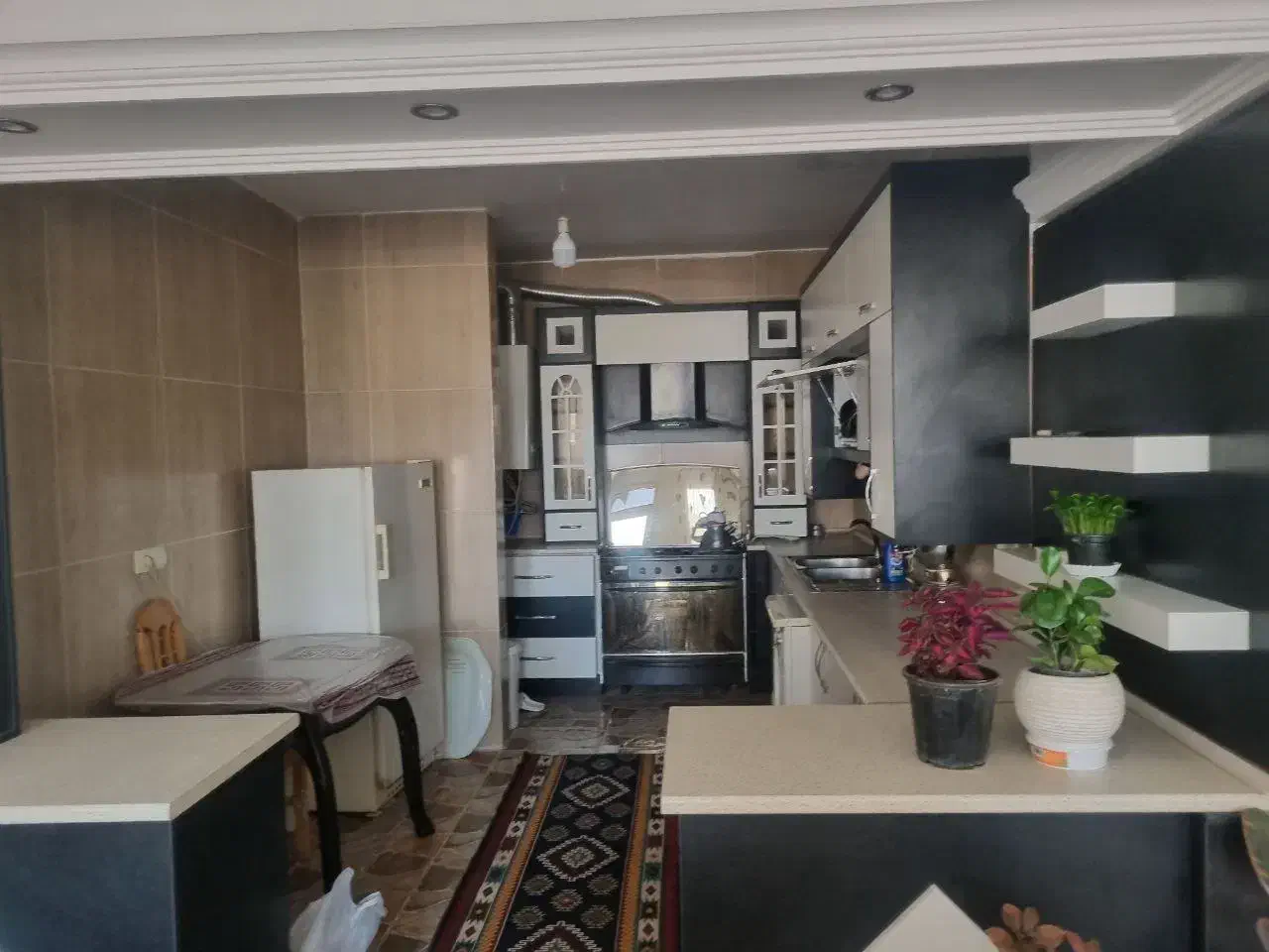 اجاره سوییت با تمام امکانات همراه با پارکینگ|اجارهٔ کوتاه‌مدت آپارتمان و سوئیت|کاشان, کشاورز|دیوار