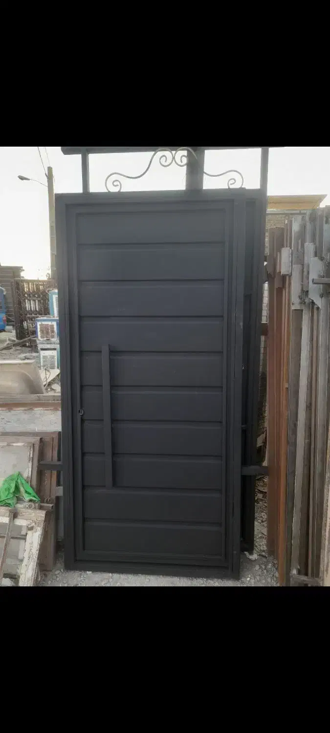 درب عابررو حیاط ورودی ساختمان آدم رو یک لنگه391010|مصالح و تجهیزات ساختمان|چهارباغ, |دیوار