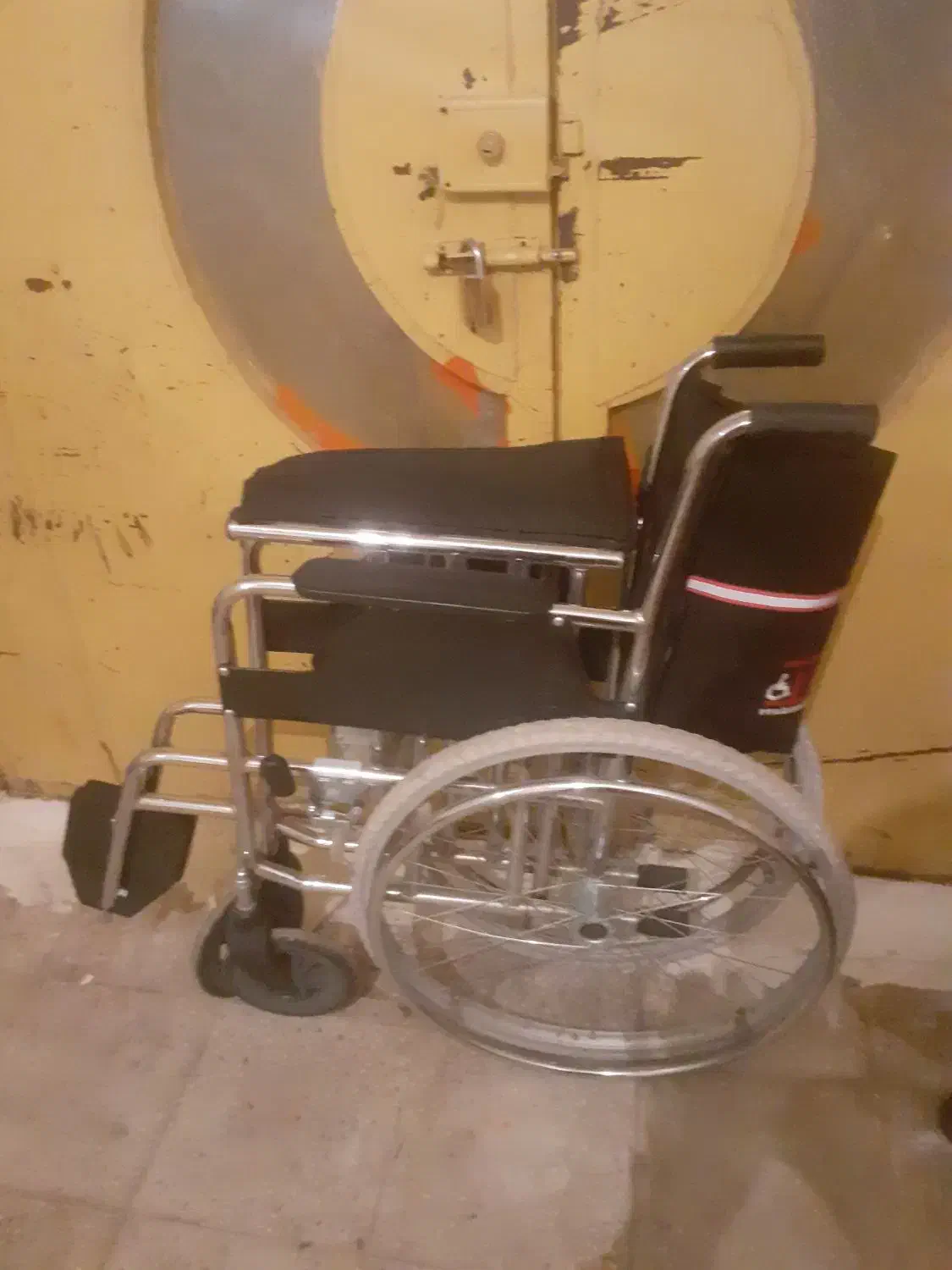 ویلچر در حد نو|آرایشی، بهداشتی، درمانی|کرمانشاه, |دیوار