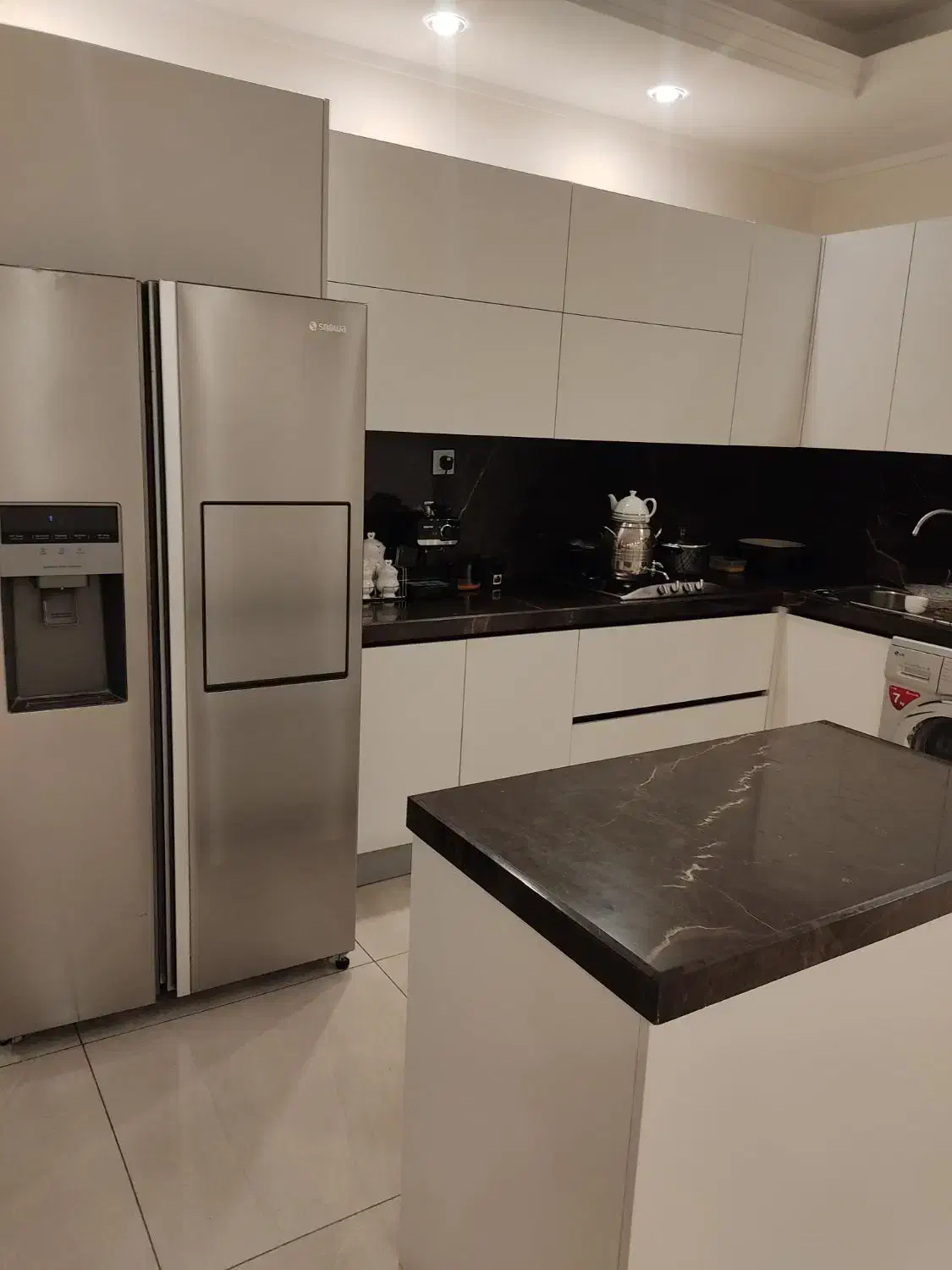 استخدام آشپز حرفه ی|استخدام خدمات فروشگاه و رستوران|تهران, فرمانیه|دیوار