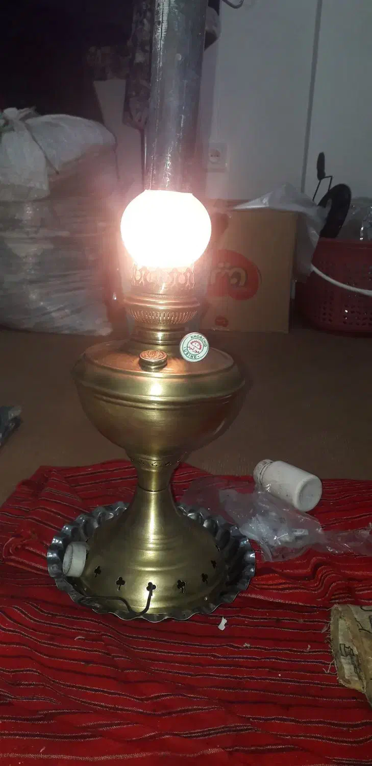 فروش لمپا برنجی|کلکسیون اشیاء عتیقه|گرگان, |دیوار