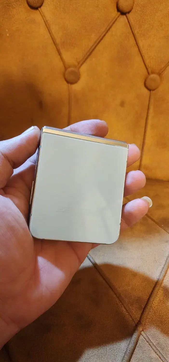 z flip در حد آکبند ۵۱۲گیگ|موبایل|تهران, خواجه نظام الملک|دیوار