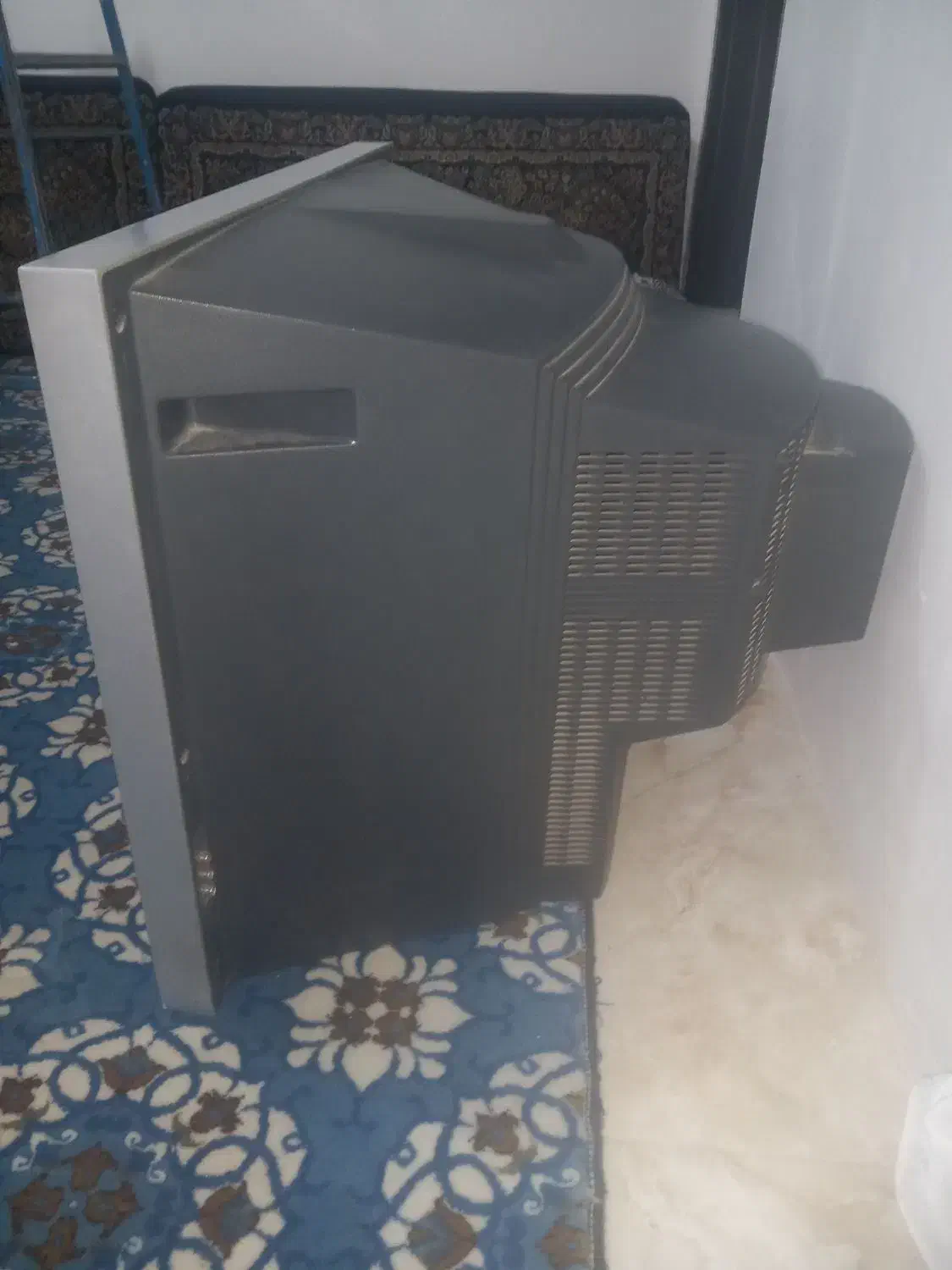 تلویزیون 21 اینچ|تلویزیون و پروژکتور|قزوین, |دیوار