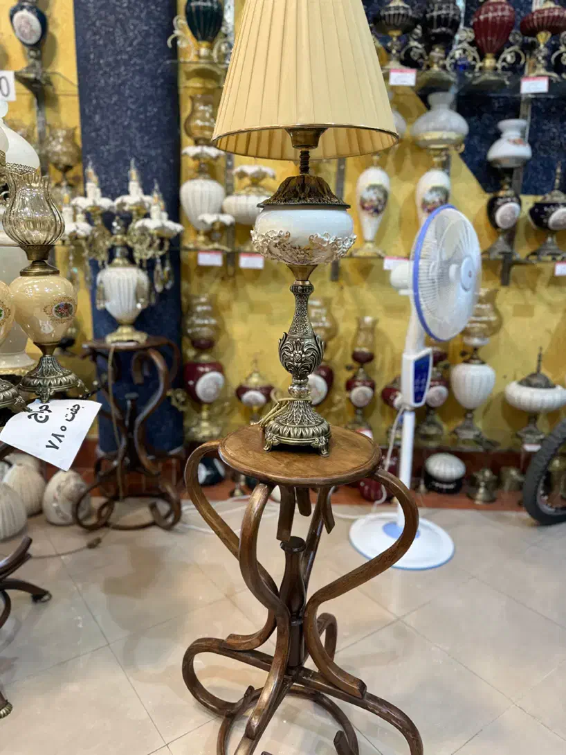 آباژور-لاله-چراغ رومیزی|چراغ خواب و آباژور|اردبیل, |دیوار