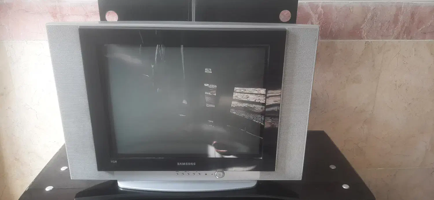 تلوزیون و میز تلوزیون|تلویزیون و پروژکتور|یزد, |دیوار