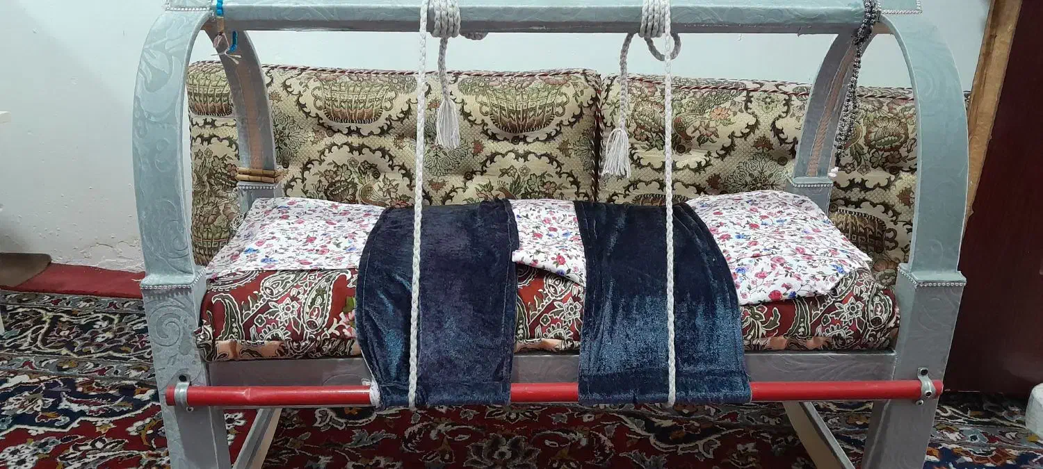 گهواره نوزاد سنتی(بشکه)|تخت و سرویس خواب|سنندج, |دیوار