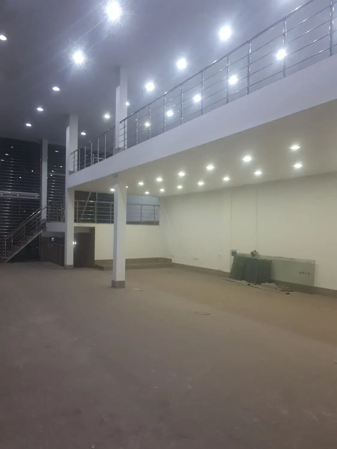 ۱۸۰ متر مغازه خیابان اصلی با بالکن و پارکینگ|فروش مغازه و غرفه|تهران, تهرانسر شرقی|دیوار