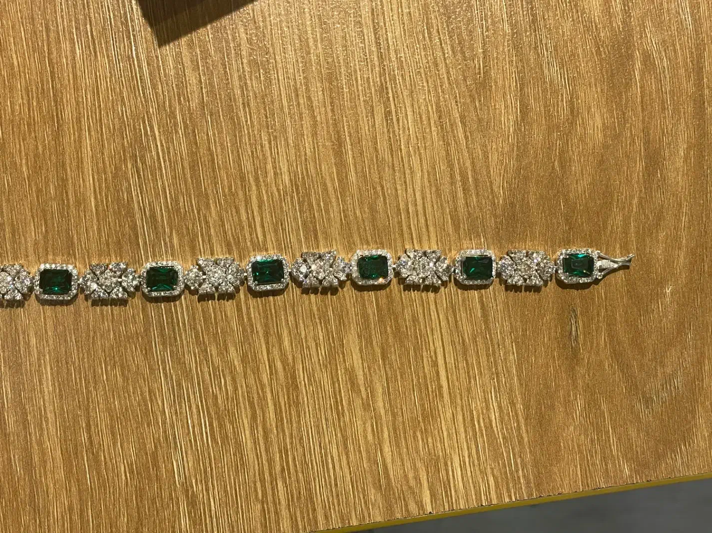 دستبند جواهری نقره با نگین سبز|جواهرات|شیراز, عفیفآباد|دیوار