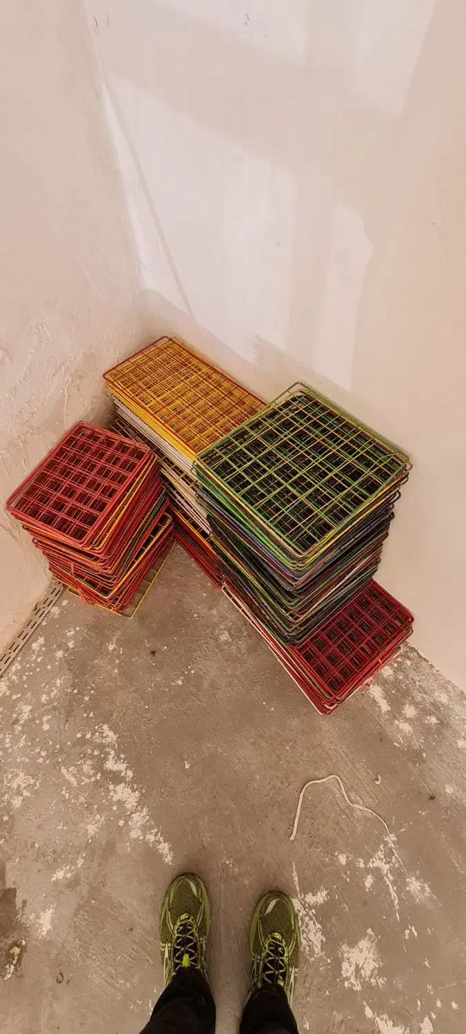 قفسه توری فلزی|کتابخانه، شلف، قفسههای دیواری|نقده, |دیوار