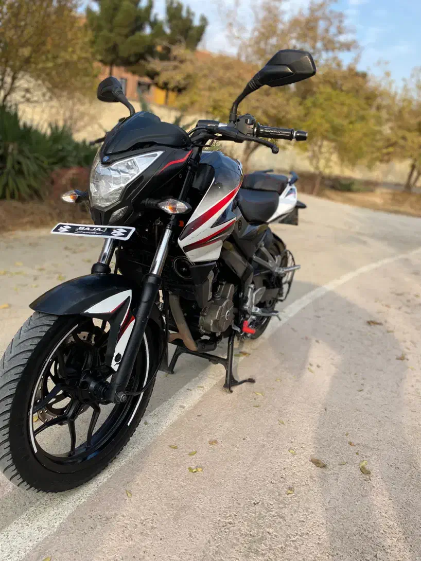 آن اس ۲۰۰ کم کار ۹۴|موتورسیکلت|تهران, شهرک ولیعصر جنوبی|دیوار