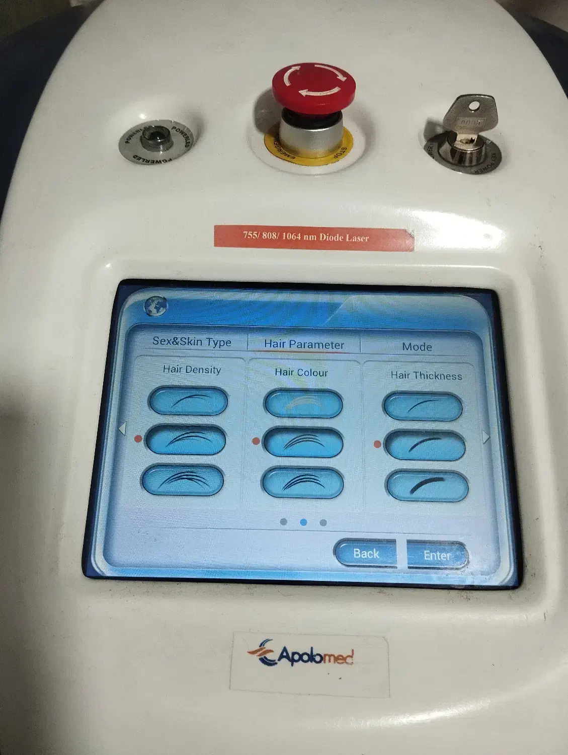 فروش دو عدد دستگاه لیزر و کیوسوییچ|آرایشی، بهداشتی، درمانی|اصفهان, قلعه طبره|دیوار