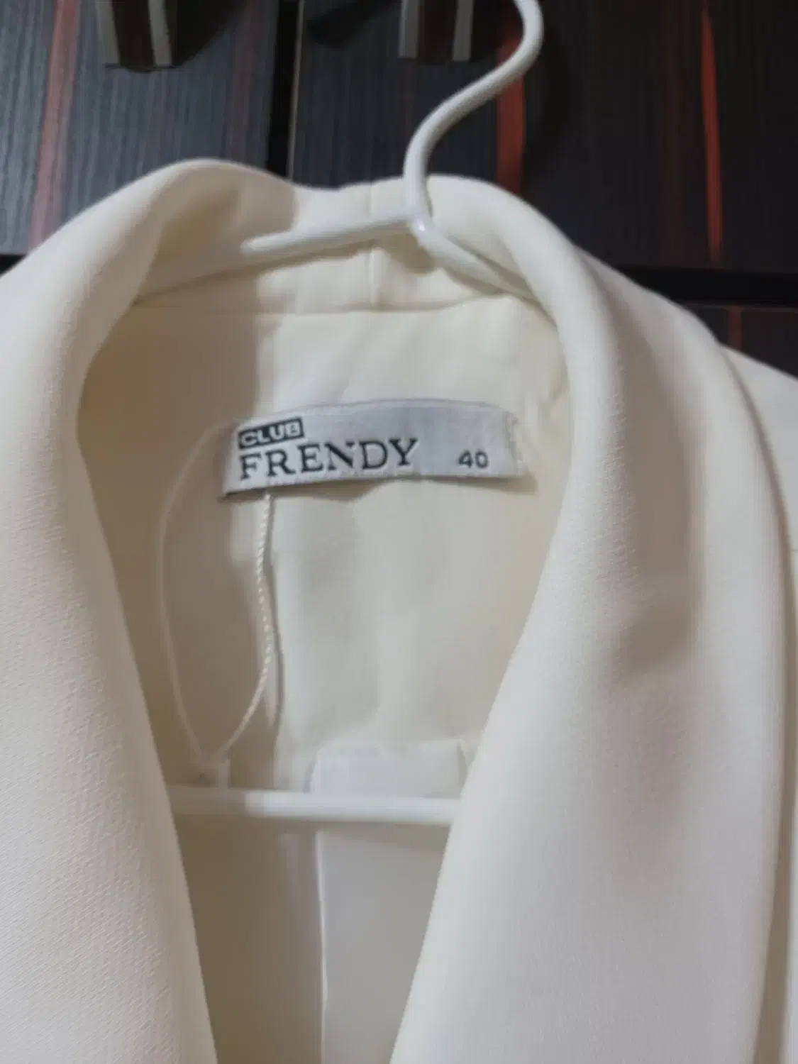 مانتو سفید|لباس|رشت, شهرک صبا|دیوار