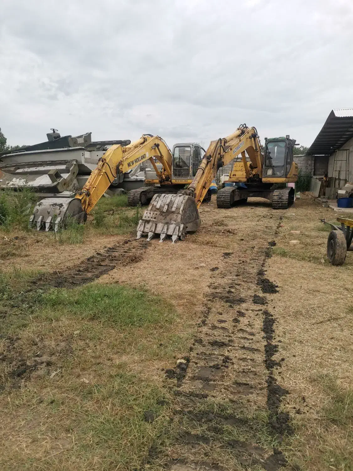 خدمات بیل مکانیکی. بکهو. کمپرسی|خدمات حمل و نقل|چاف و چمخاله, |دیوار