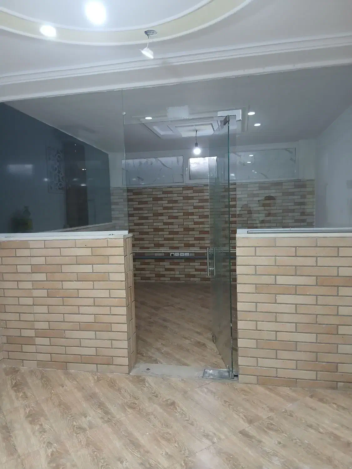 ۲۲۰ متر سالن با ۵ اتاق بربلوار اصلی|اجارهٔ دفتر کار، اتاق اداری، مطب|بومهن, |دیوار