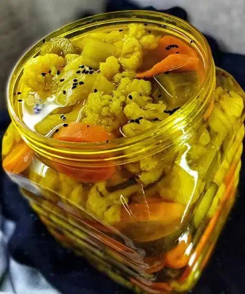 فروش ترشی خانگی و سبزی خوردشده|خوردنی و آشامیدنی|شیراز, وصال|دیوار