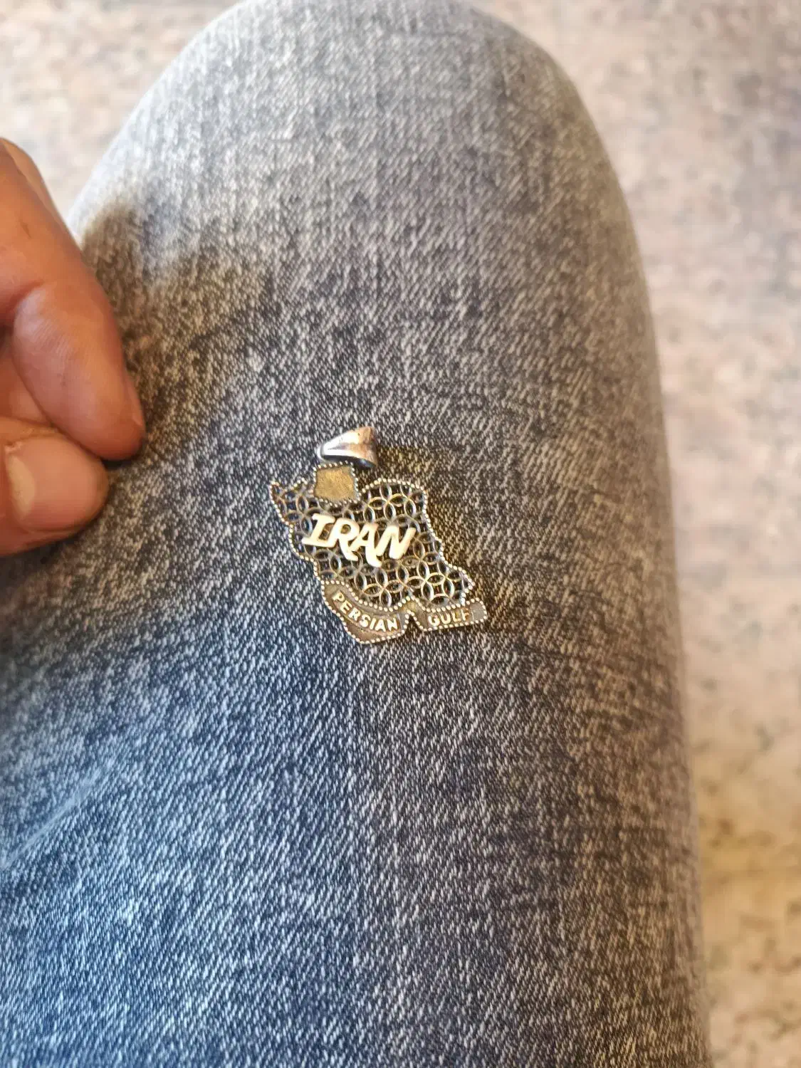 پلاک نقره  نقش ایران با نوشته خلیج فارس|جواهرات|شهرکرد, |دیوار