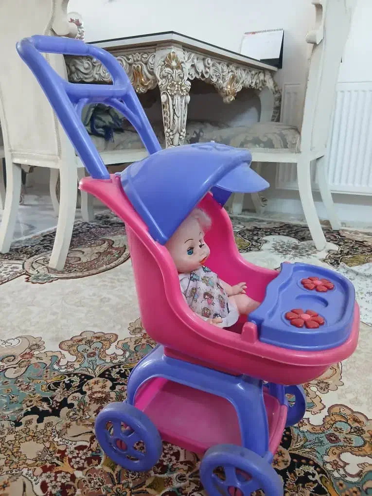 اسباب بازی|اسباب‌‌بازی|ری, علایین|دیوار